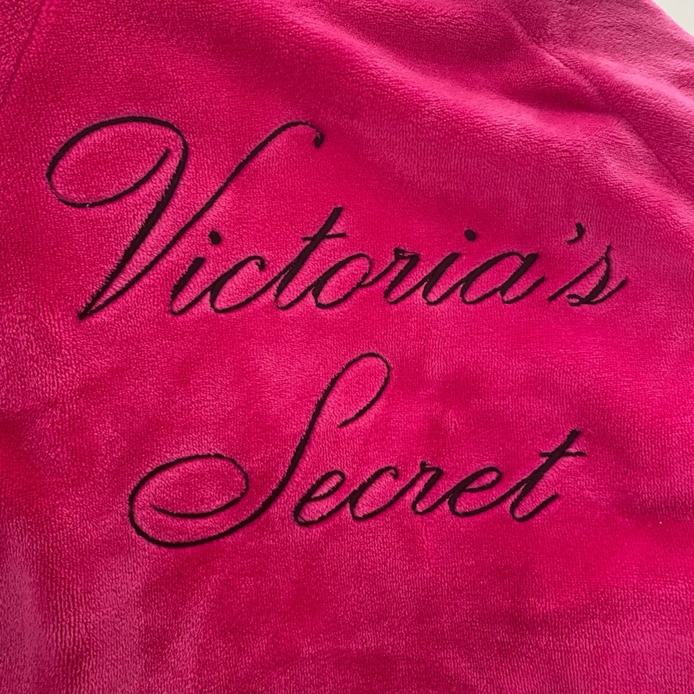 Victoria's Secret Fuchsia Plush Robe - Picture 3 of 3
